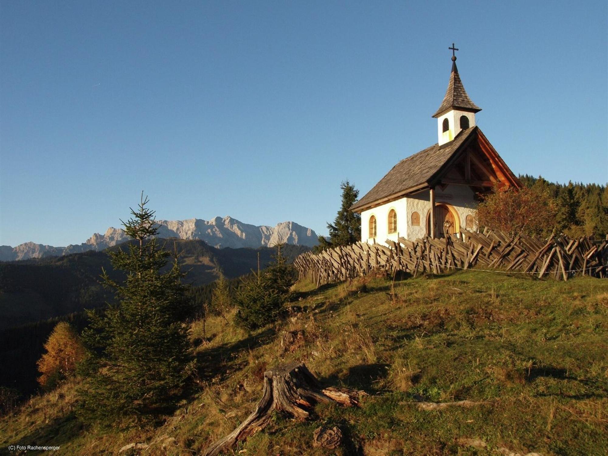 Quaint Mansion Near Ski Bus In Goldegg Bagian luar foto